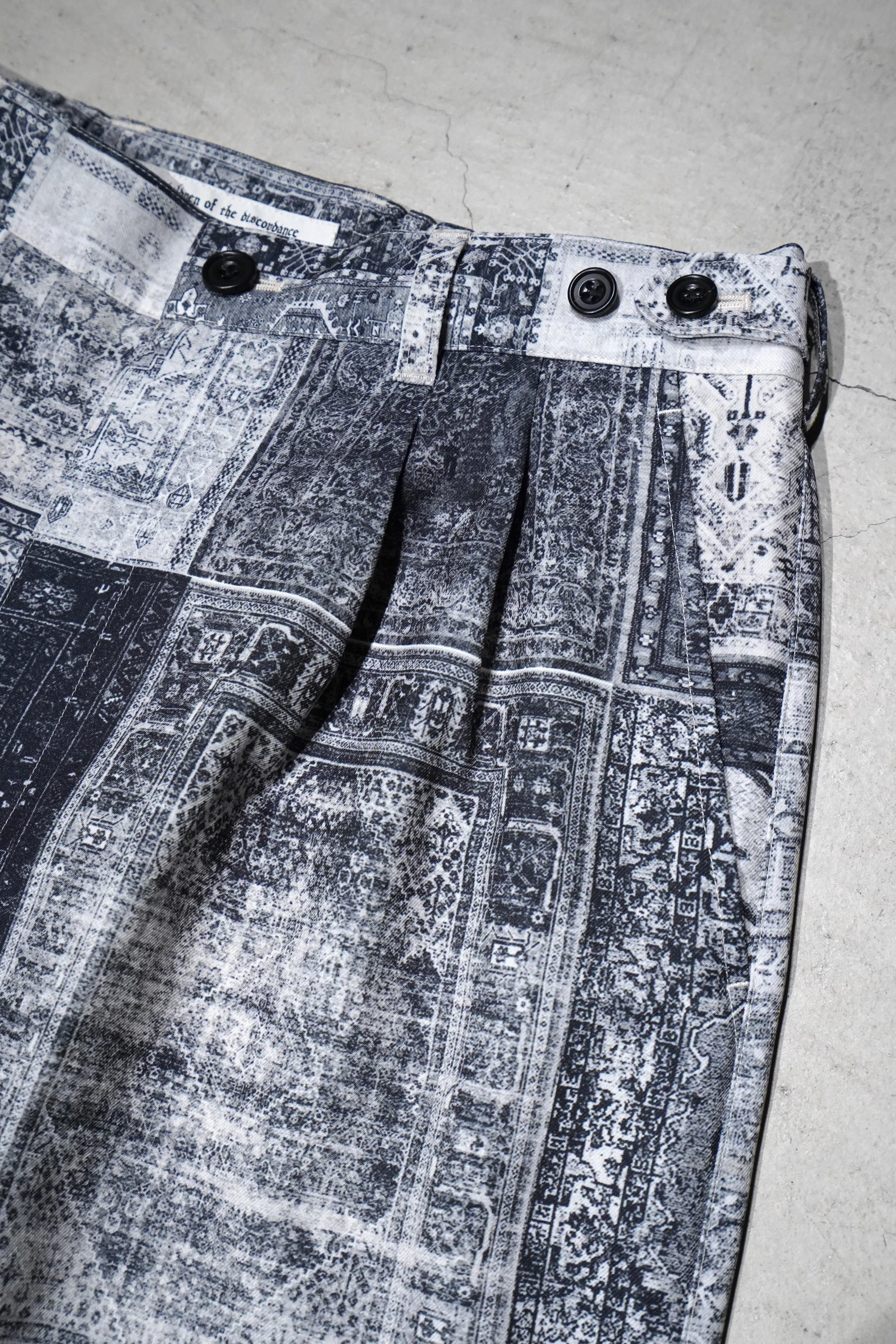 Children of the discordance PERSONAL DATA PRINT TROUSERS (GRAY)