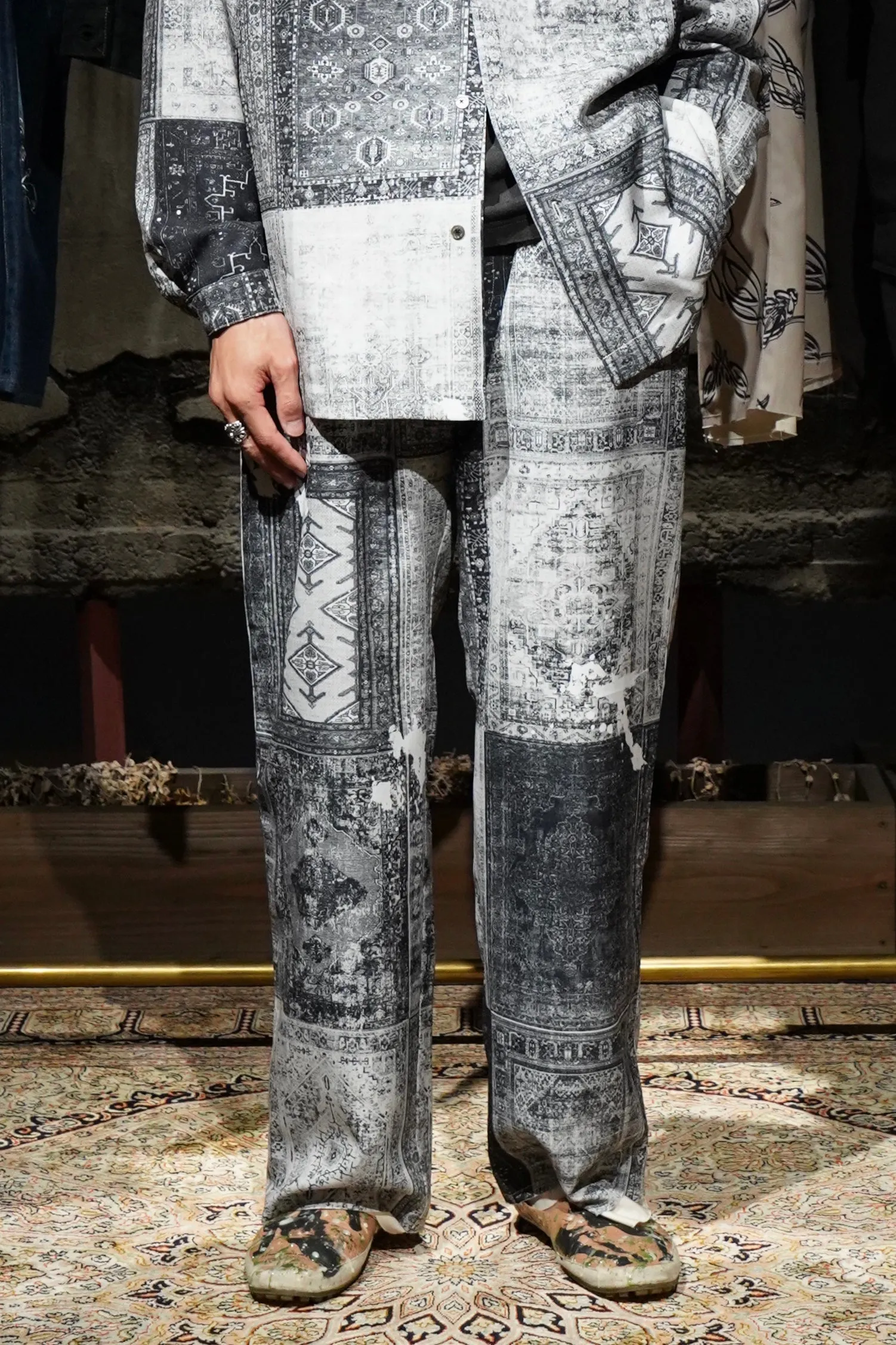 Children of the discordance PERSONAL DATA PRINT TROUSERS (GRAY)