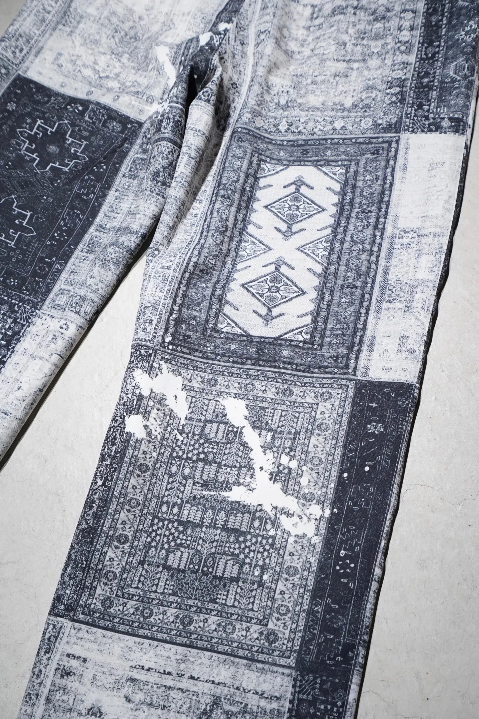Children of the discordance PERSONAL DATA PRINT TROUSERS (GRAY)