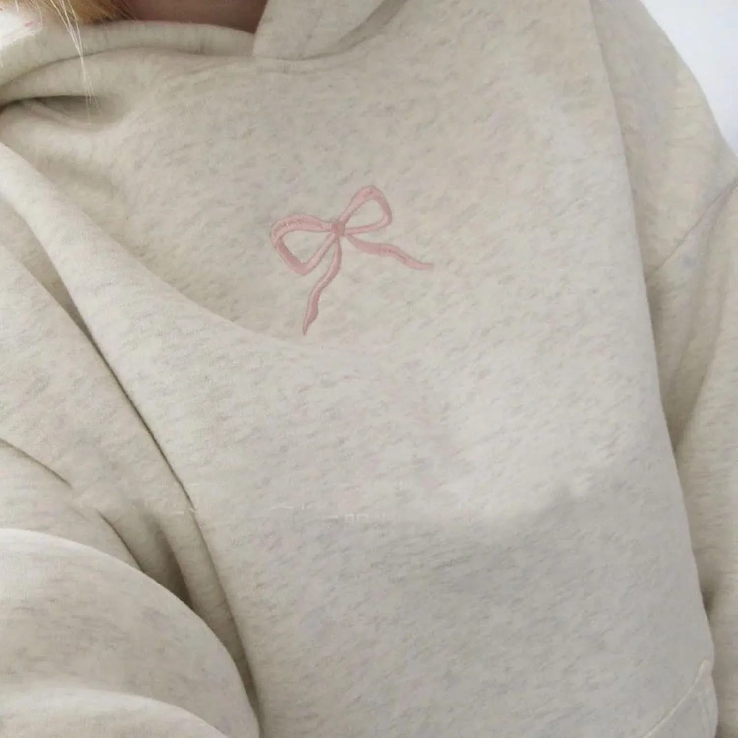Embroidered Bow Hoodie For Women Trendy Preppy Sweatshirts Aesthetic Hoodies Cute Hoodie Casual Essential Sweater