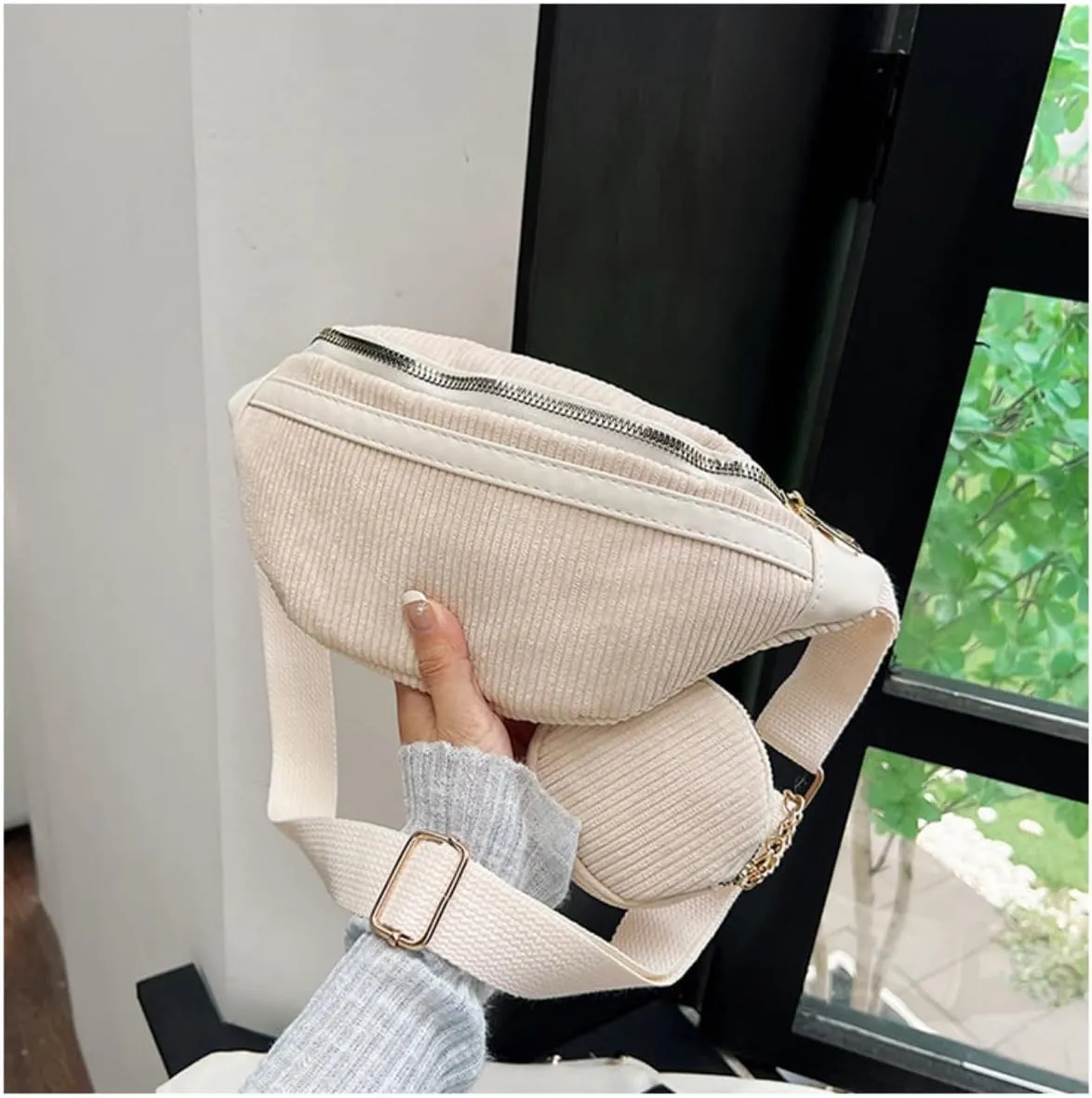 Fanny Crossbody Bag for Women Fashion Waist Bag with a Coin Purse Quilted Bum Hip Pouch for Sports Travel (off-white)