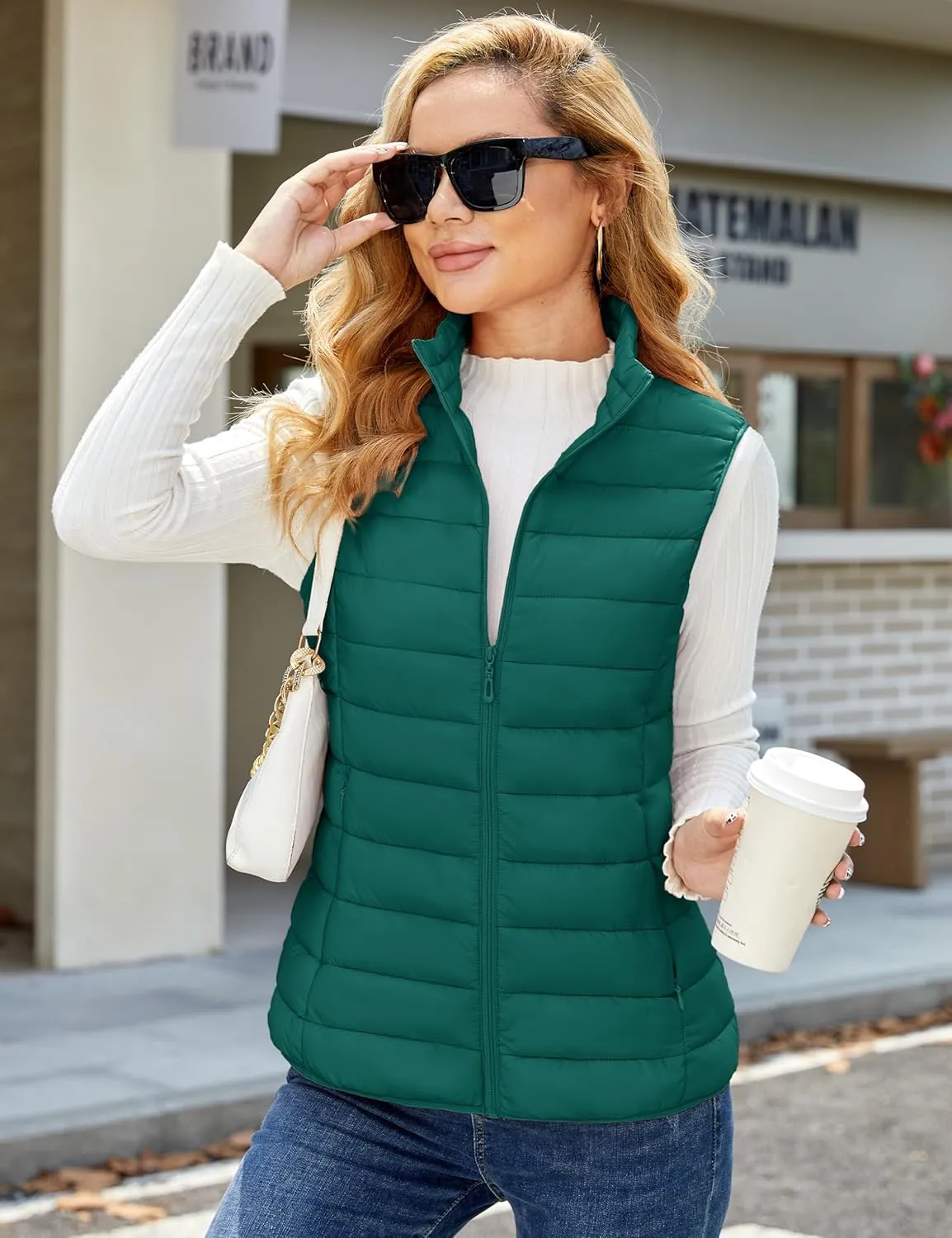 MAGCOMSEN Women's Puffer Vest Lightweight Stand Collar Zip 4 Pockets Puffy Vests Sleeveless Quilted Padded Outerwear