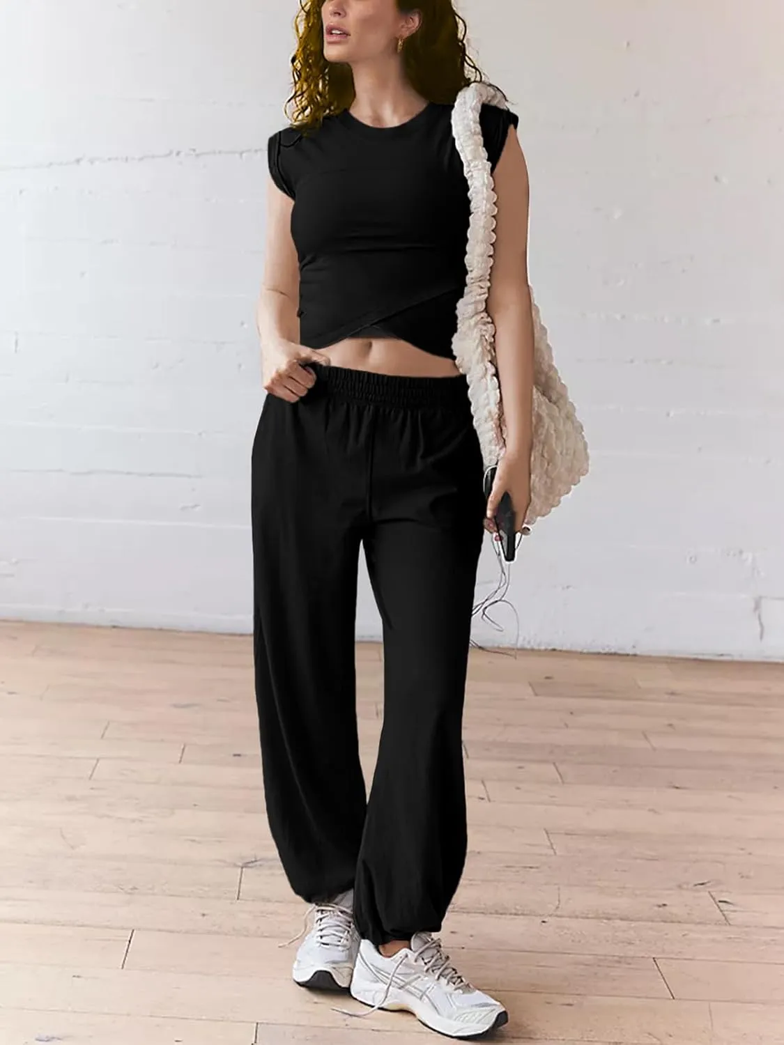 Women 2 Piece Outfit Set Loungewear Cropped Tops and Jogger Sweatpant Matching Set Coordinated Sweatsuit with Pockets