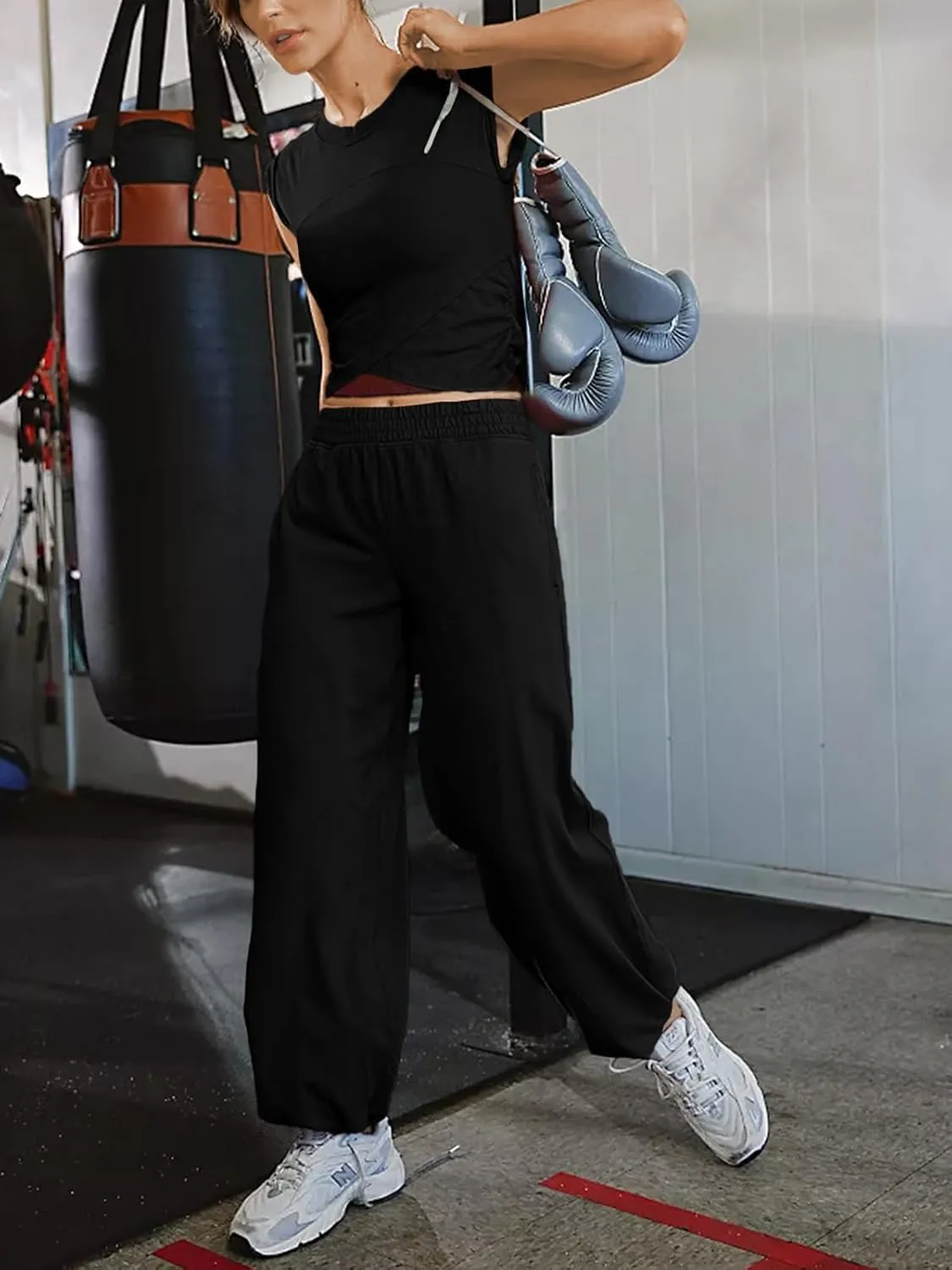 Women 2 Piece Outfit Set Loungewear Cropped Tops and Jogger Sweatpant Matching Set Coordinated Sweatsuit with Pockets