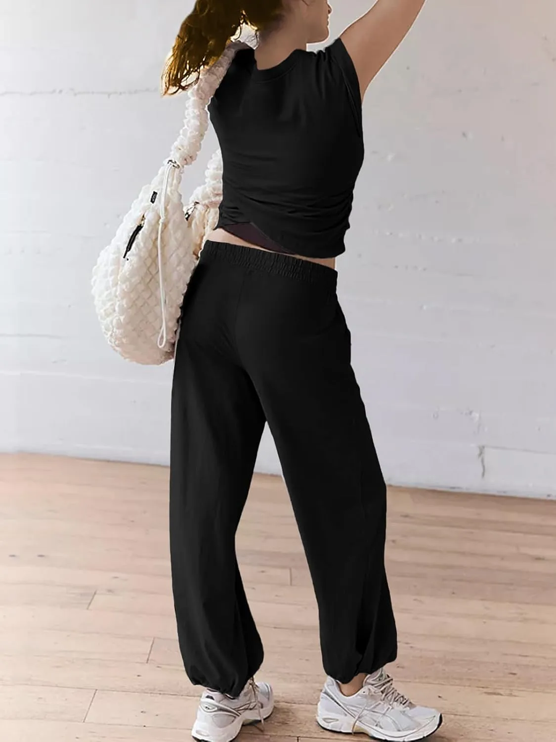 Women 2 Piece Outfit Set Loungewear Cropped Tops and Jogger Sweatpant Matching Set Coordinated Sweatsuit with Pockets